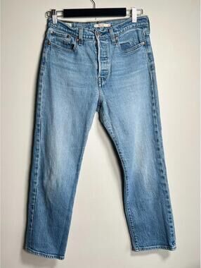 Levi's Wedgie Straight Jean's Women's Size 29 x 26
